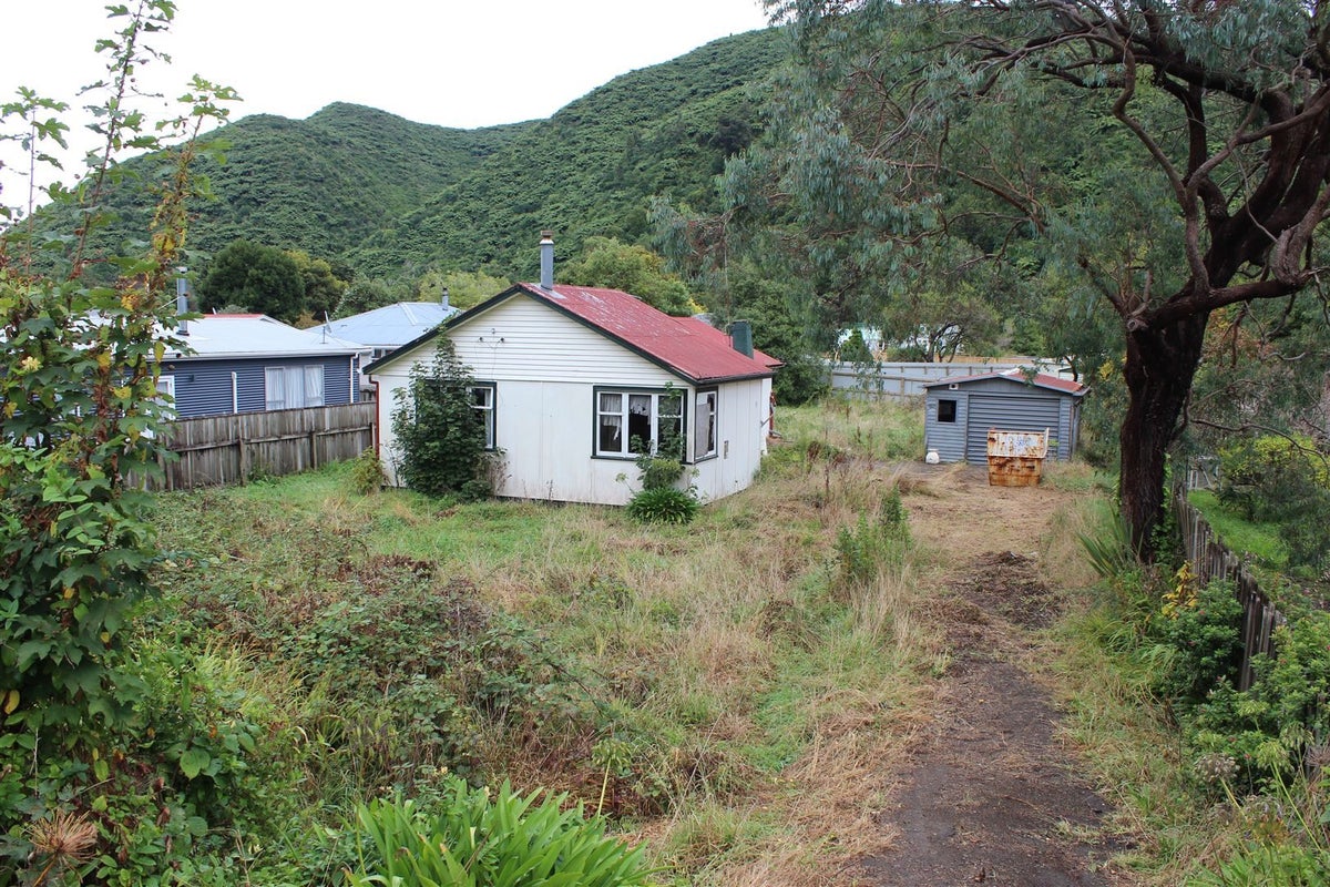 105 Akatarawa Road, Birchville, Upper Hutt - Carousel 1