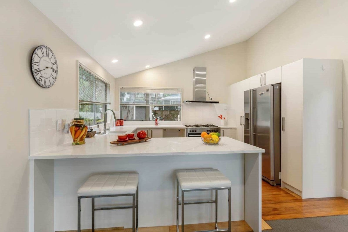 1/48 West Lynn Road, Titirangi, Auckland - Carousel 2