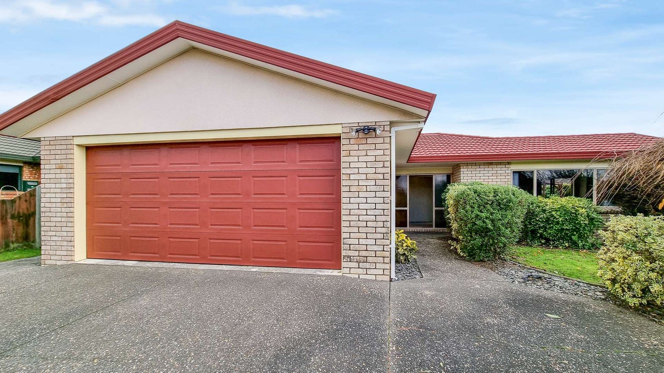 12 Duggan Drive, Owhata, Rotorua - Carousel 2
