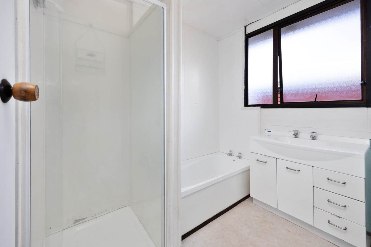 1/67 Cobham Crescent, Kelston, Auckland - Carousel 7
