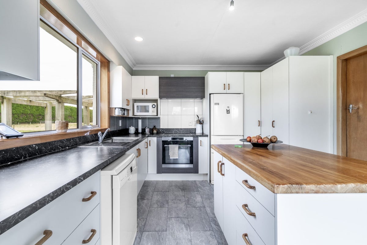 50 Myross Road, Myross Bush - Carousel 2