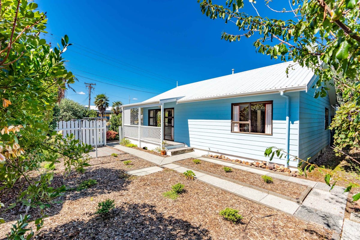 12 Clark Road, Te Kamo, Whangarei - Carousel 1