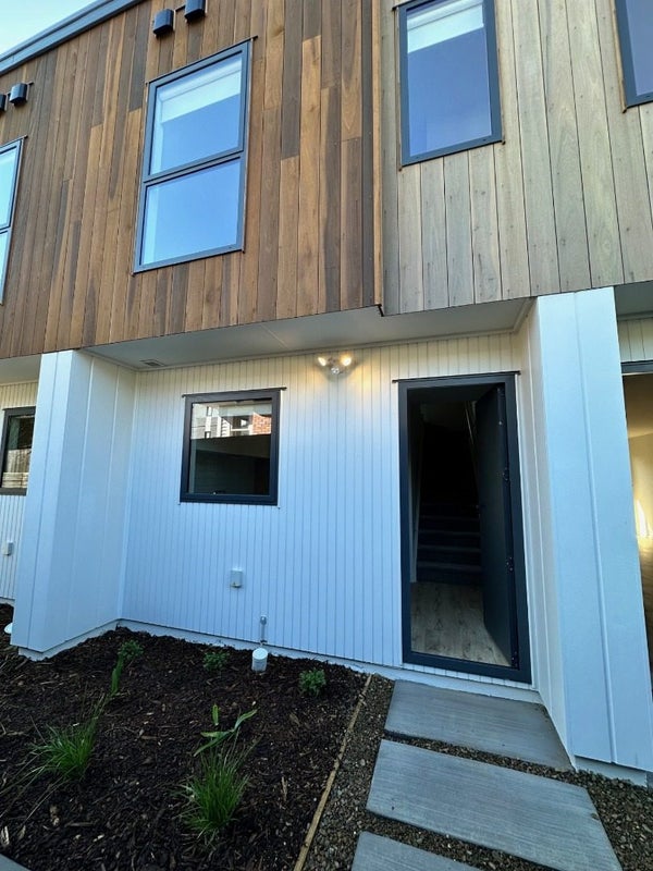 5/169 Beach Haven Road, Beach Haven, Auckland - Carousel 2