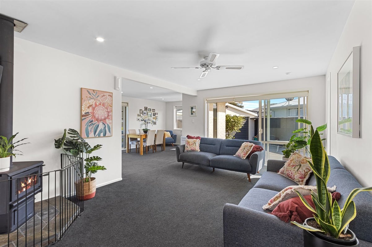 12 Eros Place, North New Brighton, Christchurch - Carousel 2