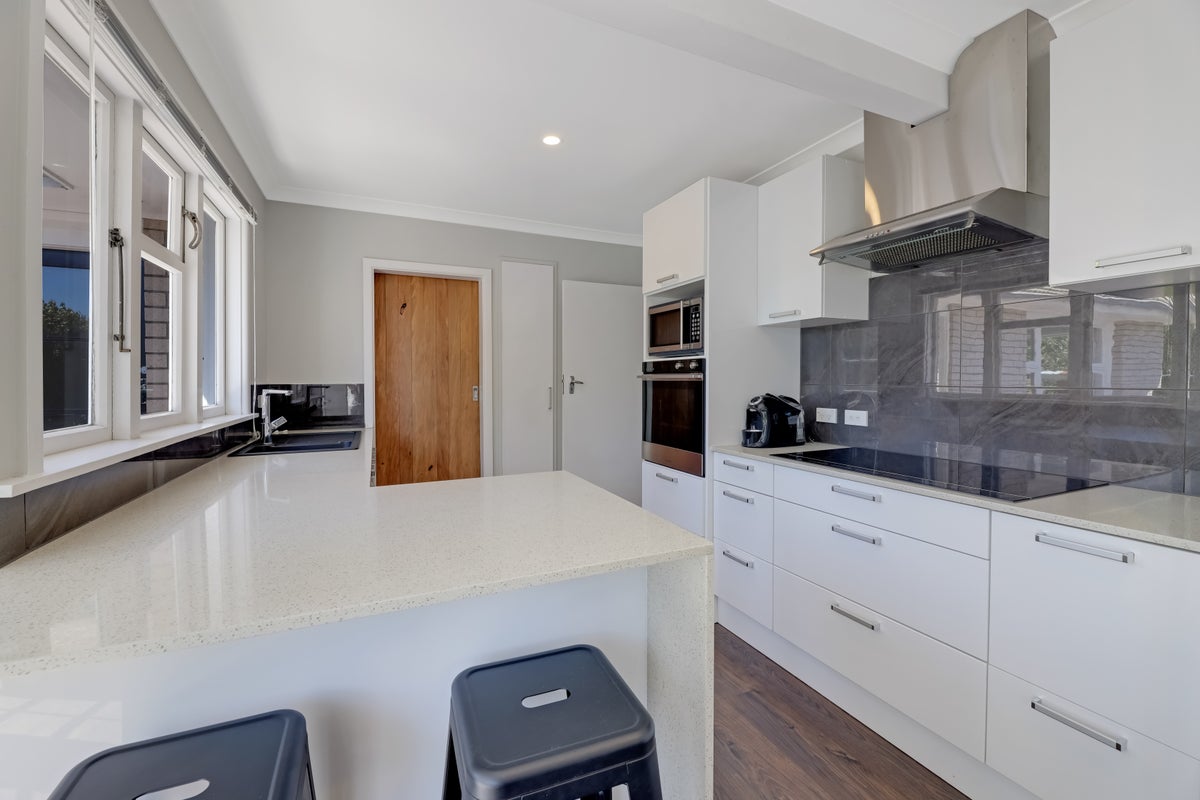 15 Wyn Street, Hoon Hay, Christchurch - Carousel 2