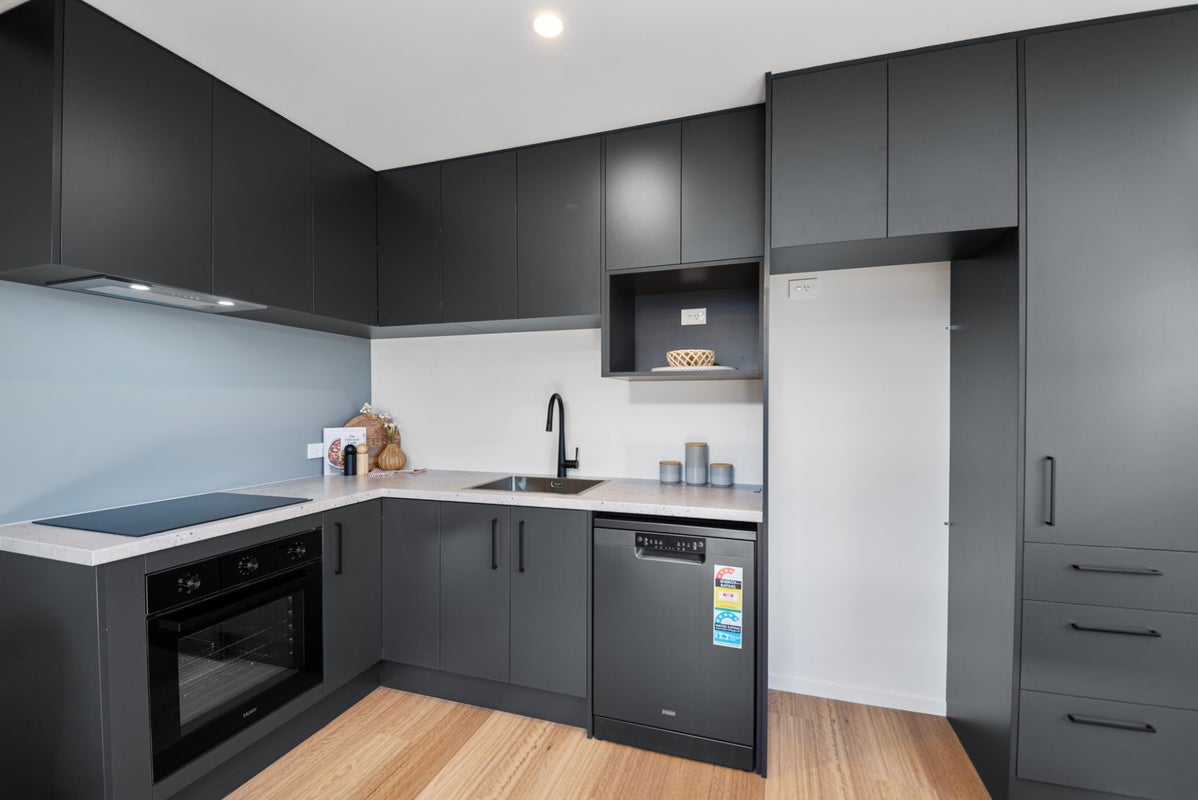 4/31 Division Street, Riccarton, Christchurch - Carousel 2