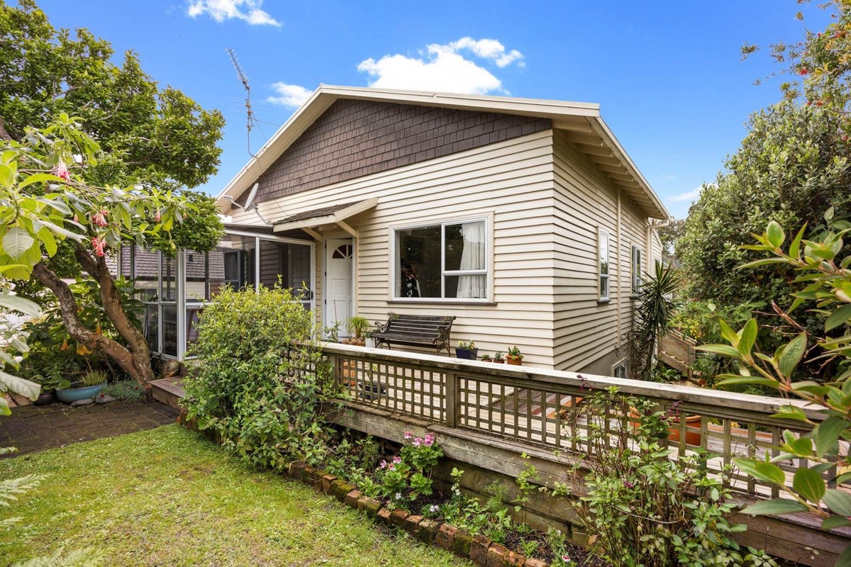 3/62 Titirangi Road, New Lynn, Auckland - Carousel 1