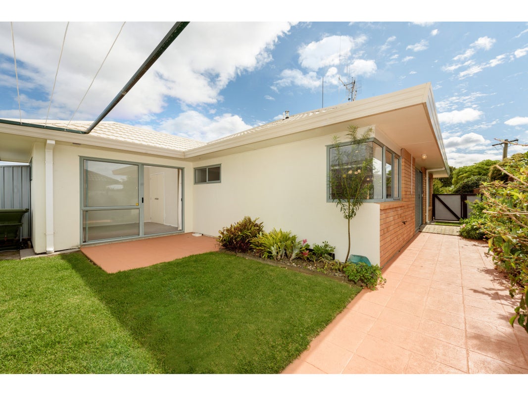1 Pemberton Way, Greerton, Tauranga - Carousel 16