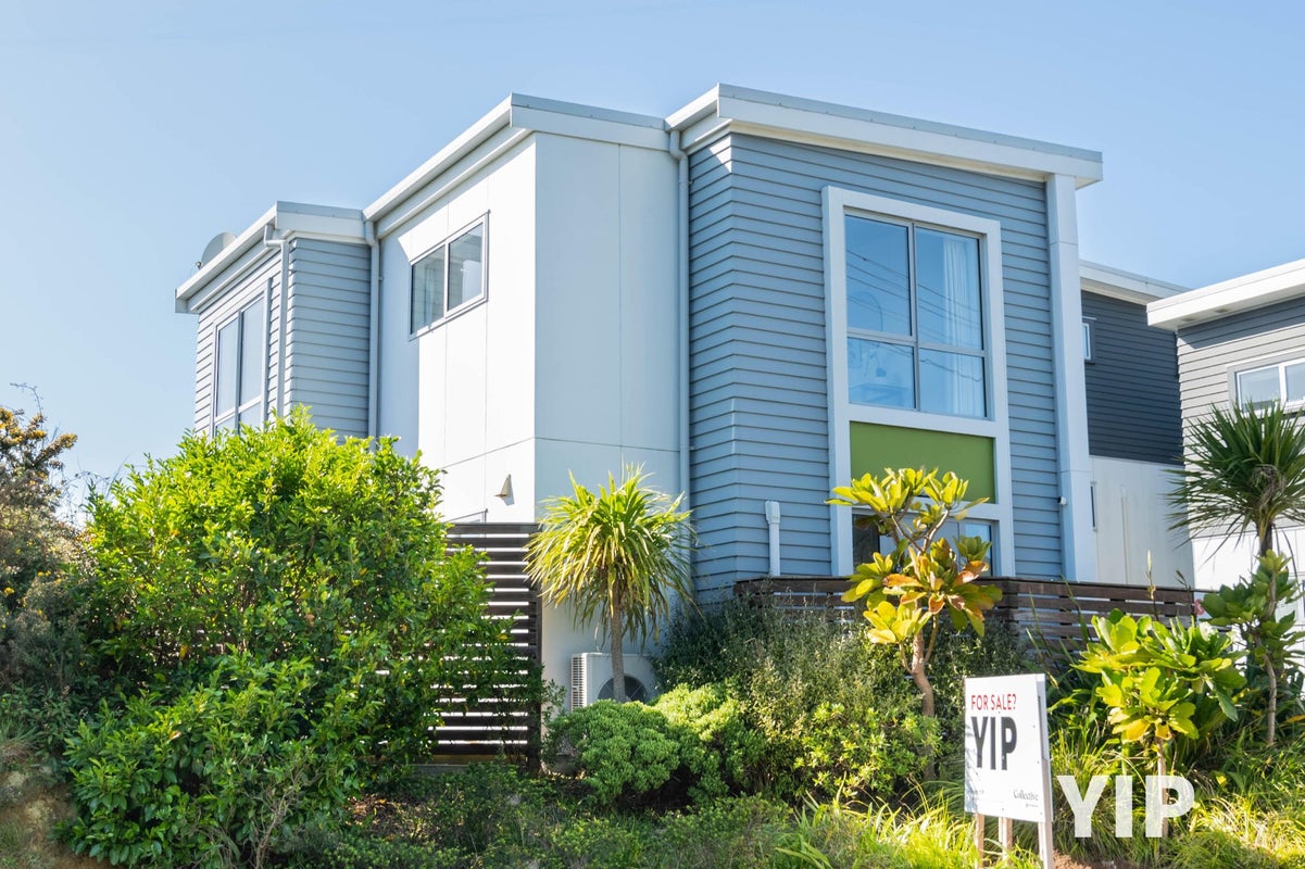 10 Middleton Road, Johnsonville, Wellington - Carousel 2