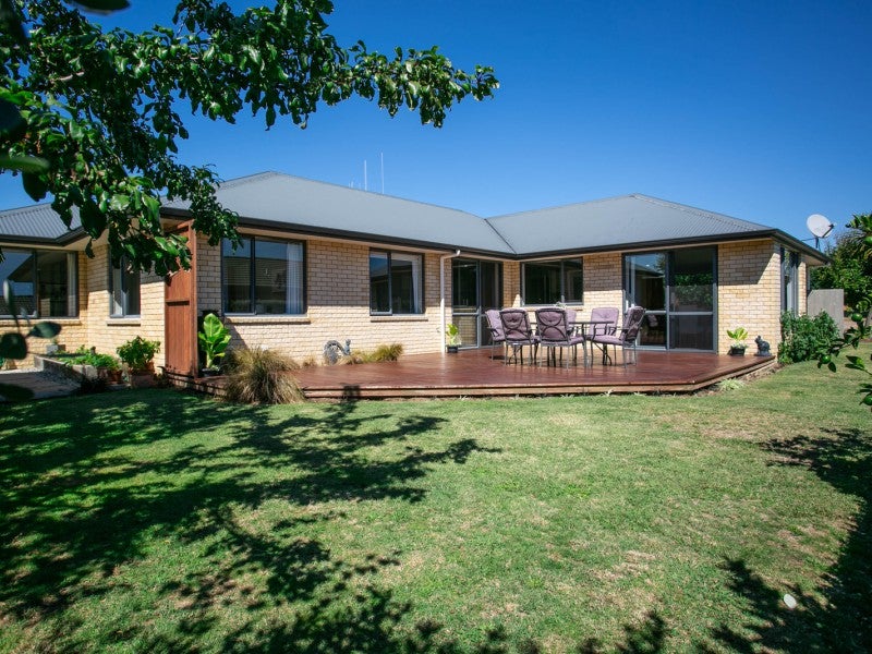 9 Chesterton Drive, Leamington, Cambridge - Carousel 1