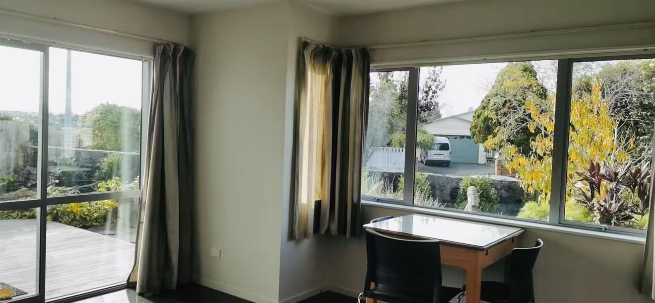 30 Park Rise, Campbells Bay, Auckland - Carousel 2
