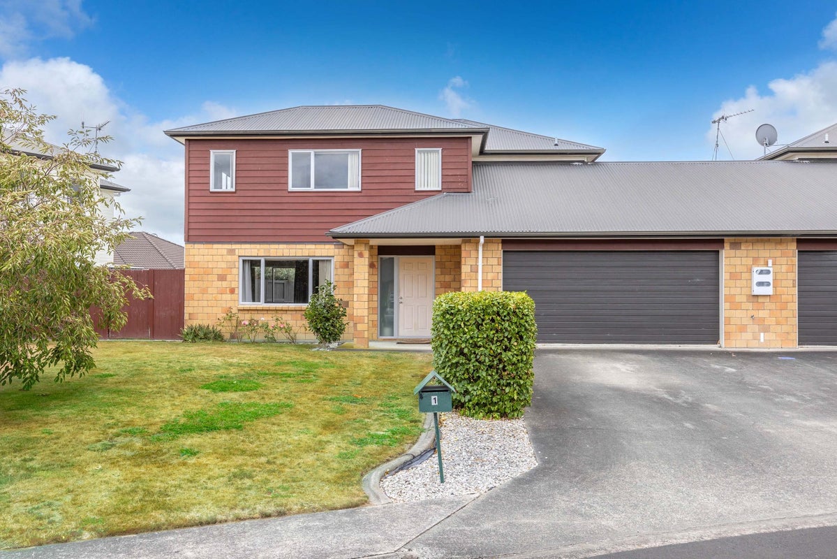1 Rene Way, Huntington, Hamilton - Carousel 1