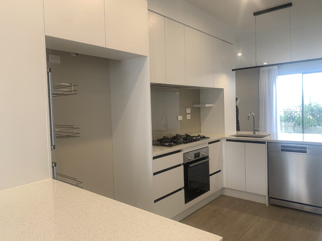 6 Porowha Road, Westgate, Auckland - Carousel 1