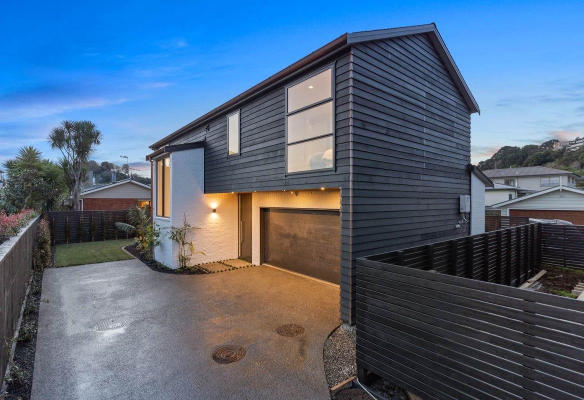13C Queensway, Three Kings, Auckland - Carousel 1