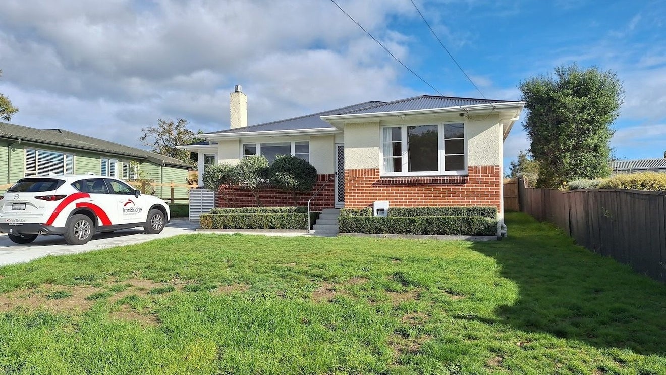 61 Routley Crescent, Elderslea, Upper Hutt - Carousel 1