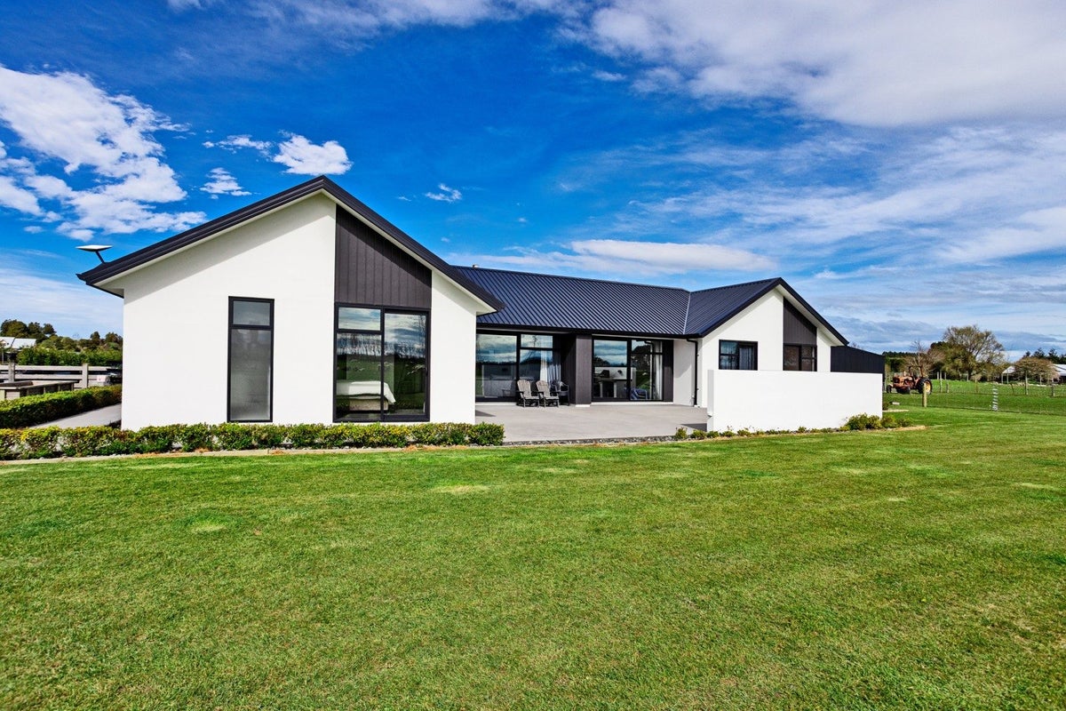 60 Orion Road East, Makarewa, Invercargill - Carousel 2