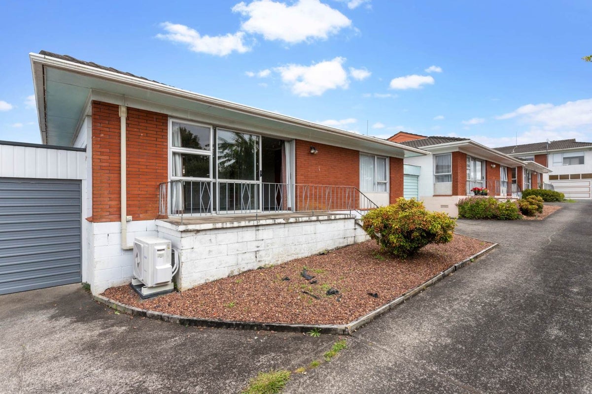 2/37 Gardner Avenue, New Lynn, Auckland - Carousel 1