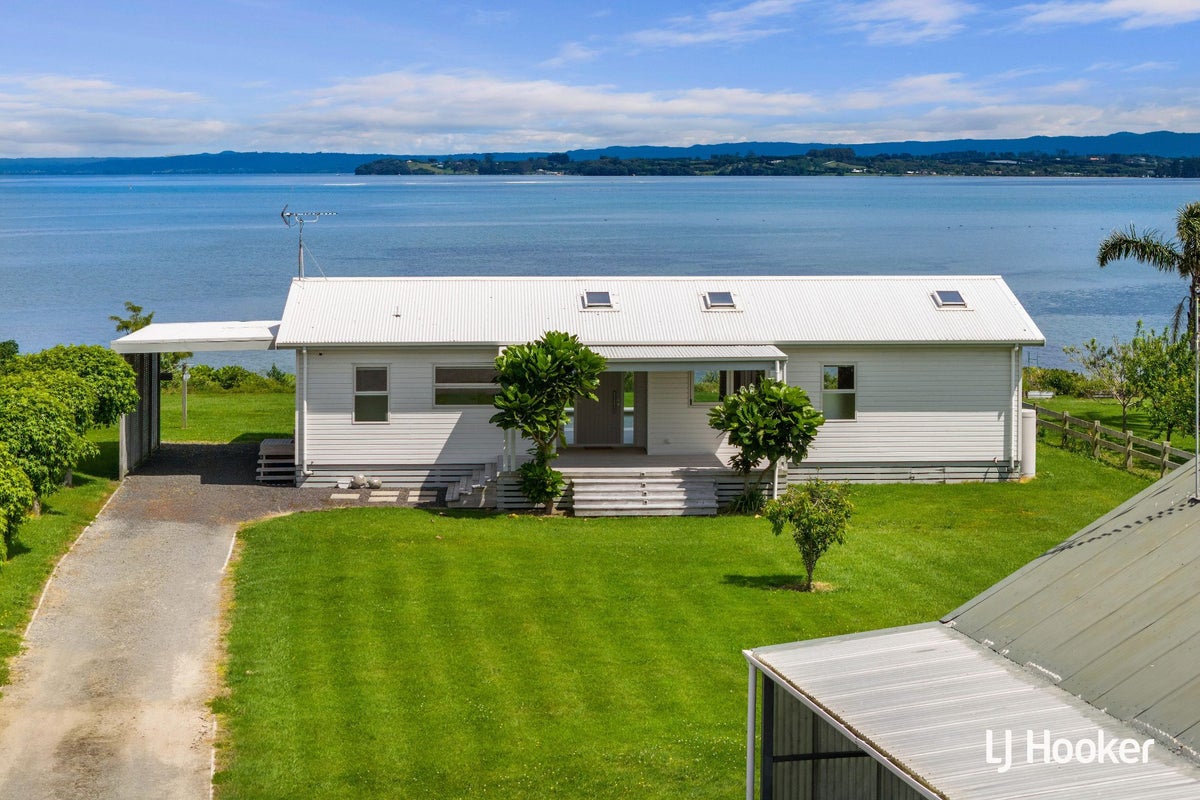 28 Sandleigh Drive, Athenree, Katikati - Carousel 2