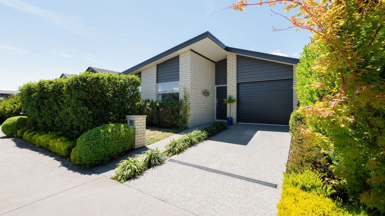 28 Probert Crescent, Chartwell, Hamilton - Carousel 1