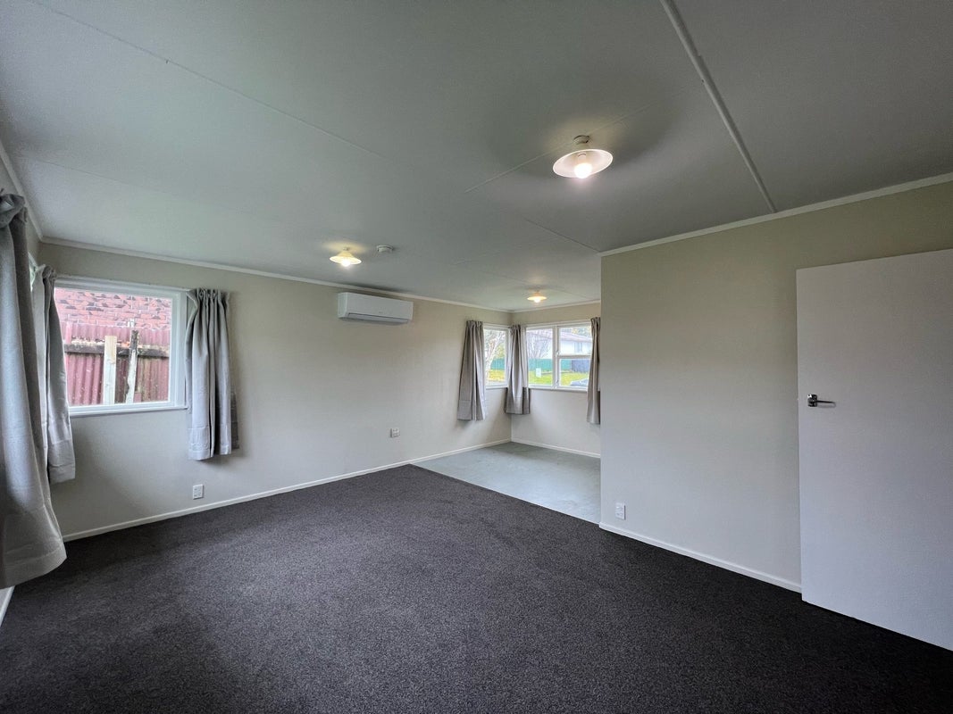 44 Blueberry Grove, Timberlea, Upper Hutt - Carousel 1