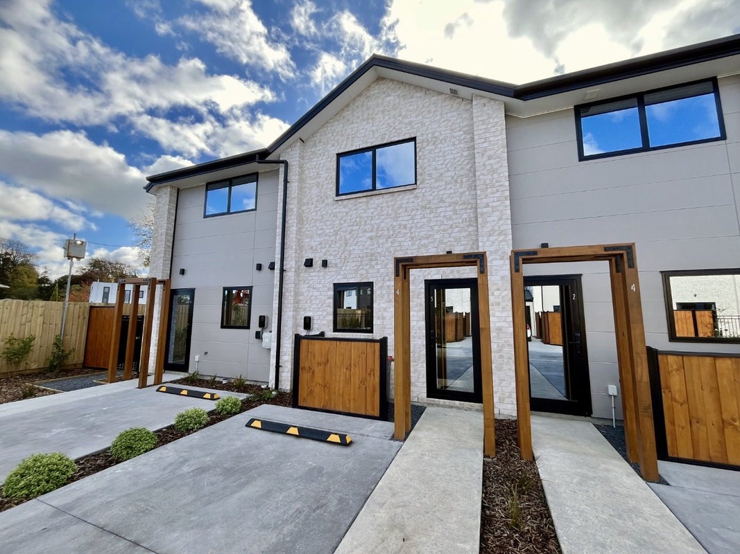 3/4 Matata Place, Dallington, Christchurch - Carousel 1