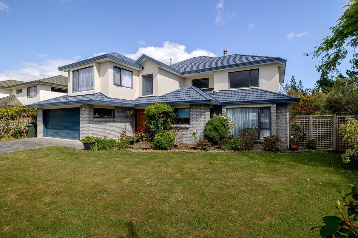 120 Pacific Drive, Fitzherbert, Palmerston North - Carousel 38