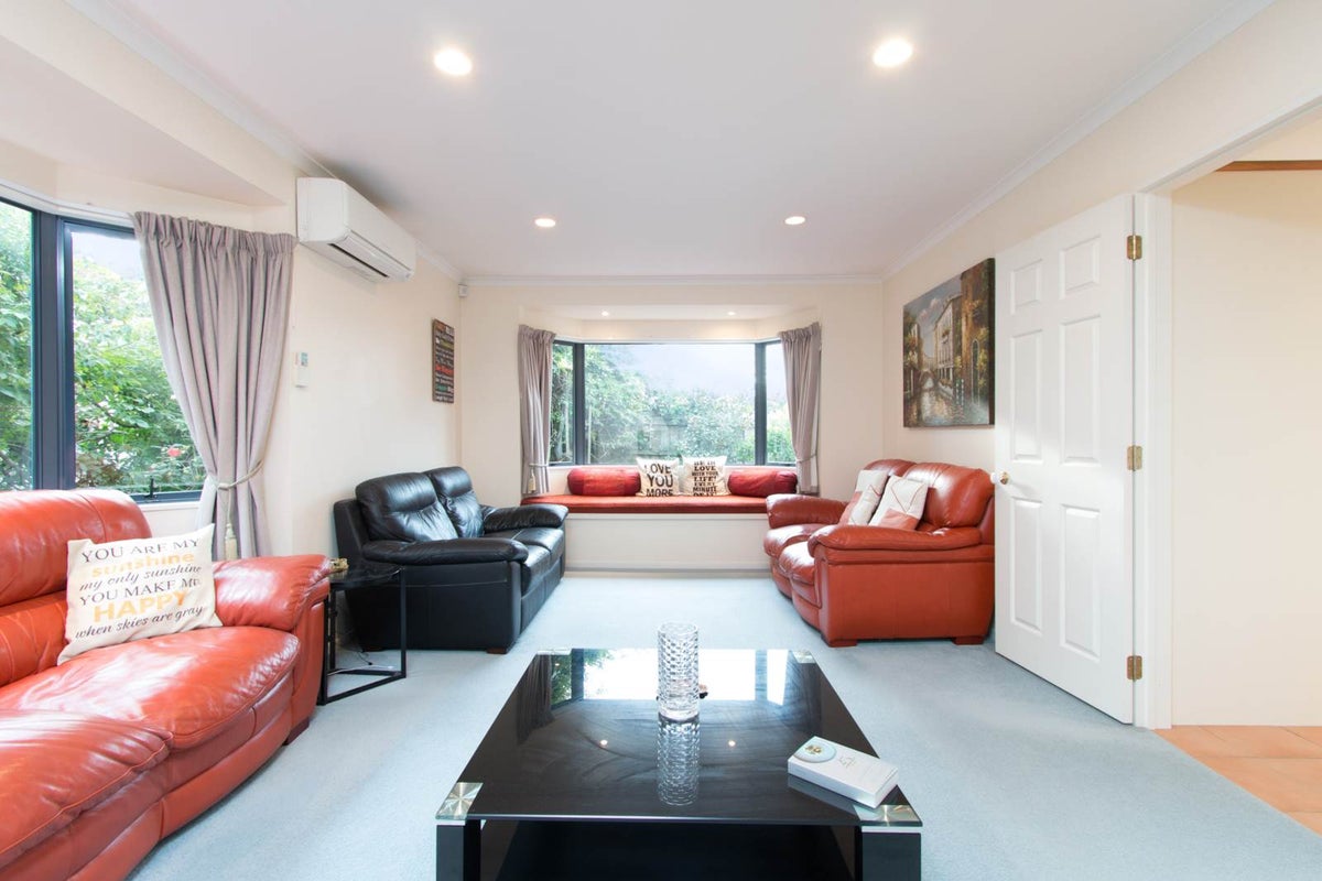 9 Cockle Bay Road, Cockle Bay, Auckland - Carousel 2
