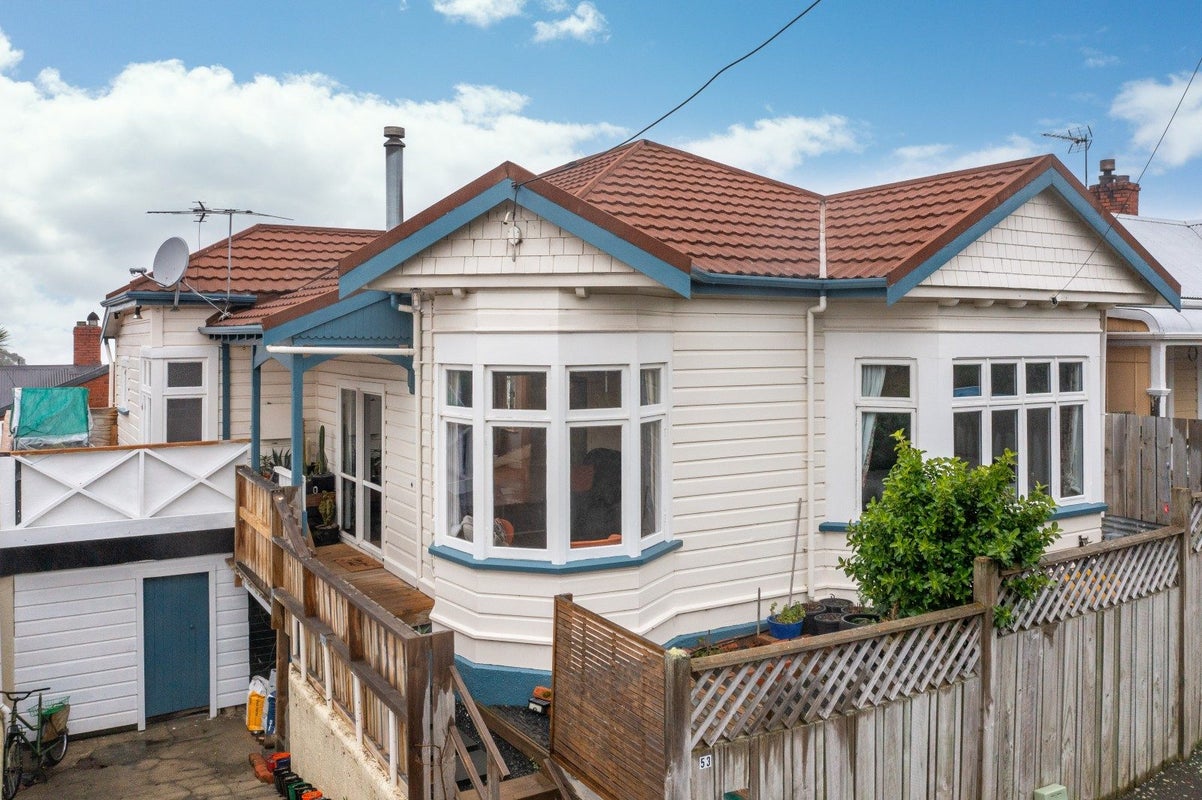 53 Lawrence Street, Mornington, Dunedin - Carousel 1