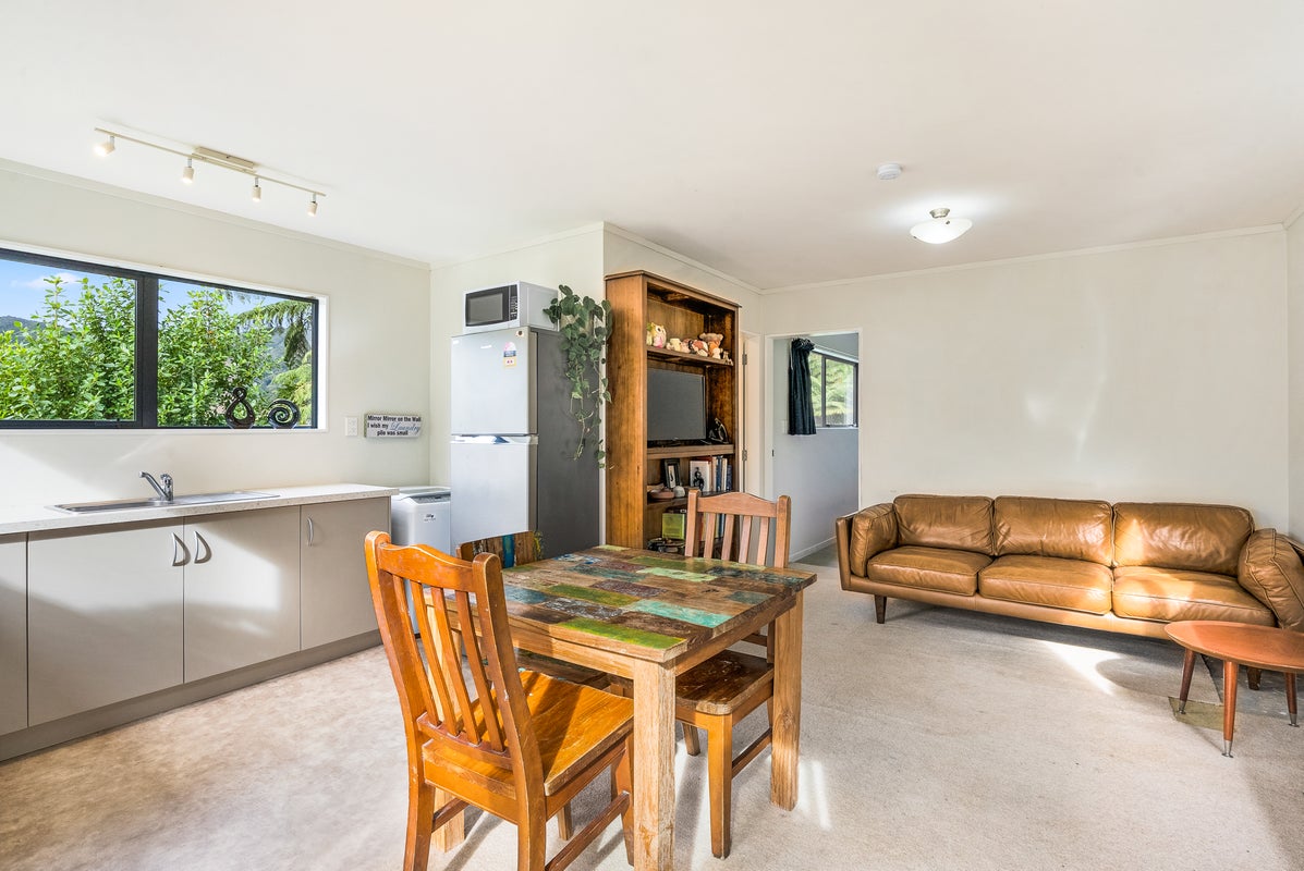 126 George Street, Stokes Valley, Lower Hutt - Carousel 2
