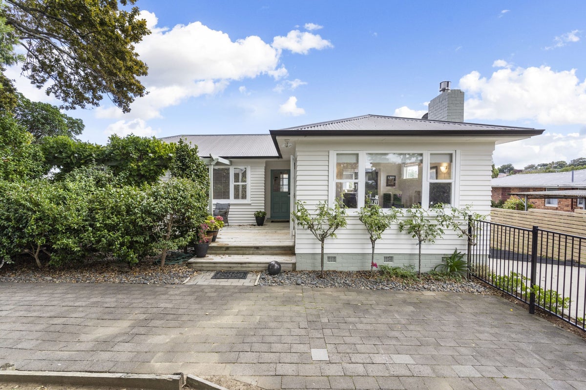 29 O'Halloran Road, Howick, Auckland - Carousel 2