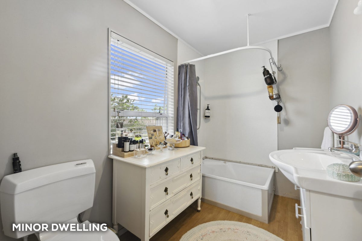 57 Taylor Road, Mangere Bridge, Auckland - Carousel 30