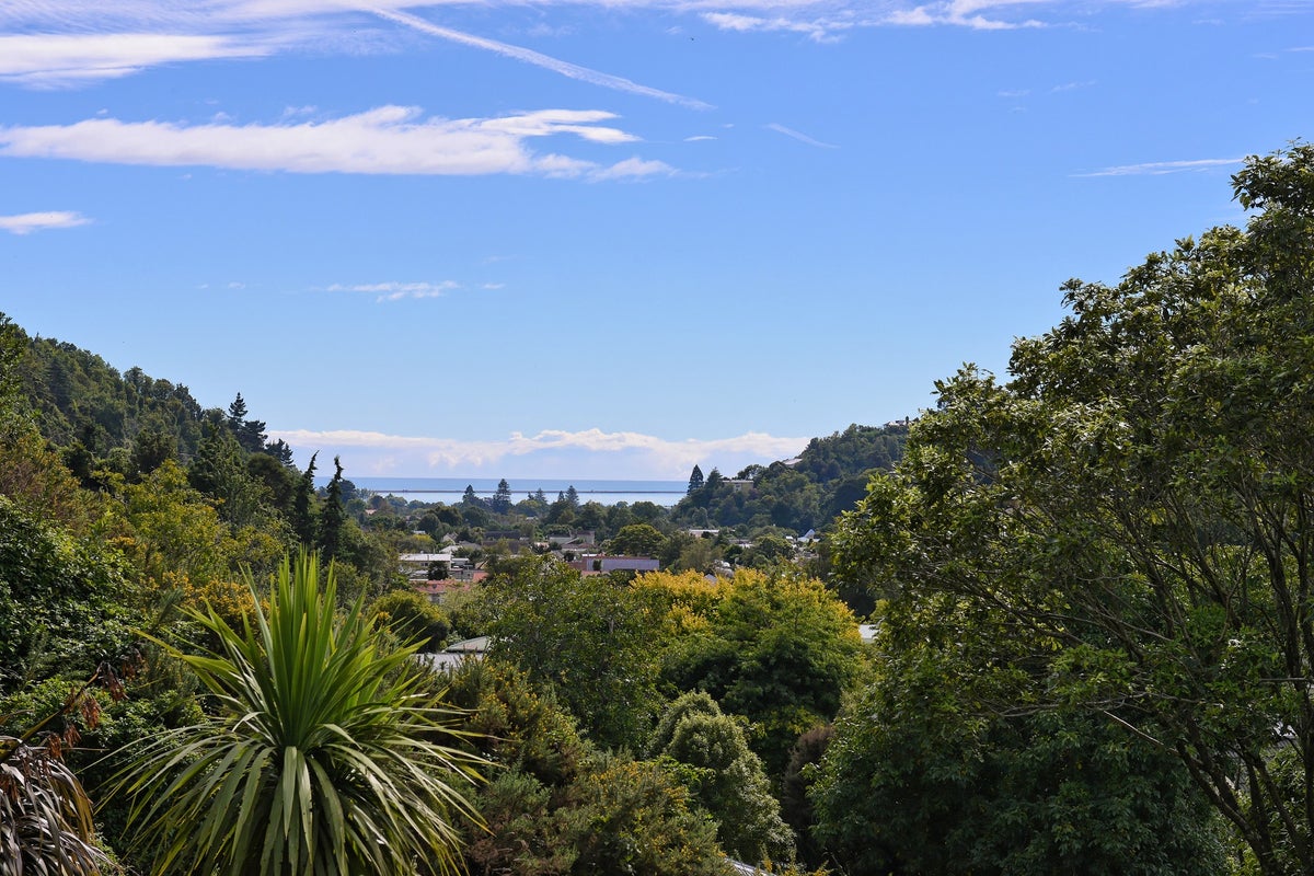 21 Robinson Road, The Brook, Nelson - Carousel 2