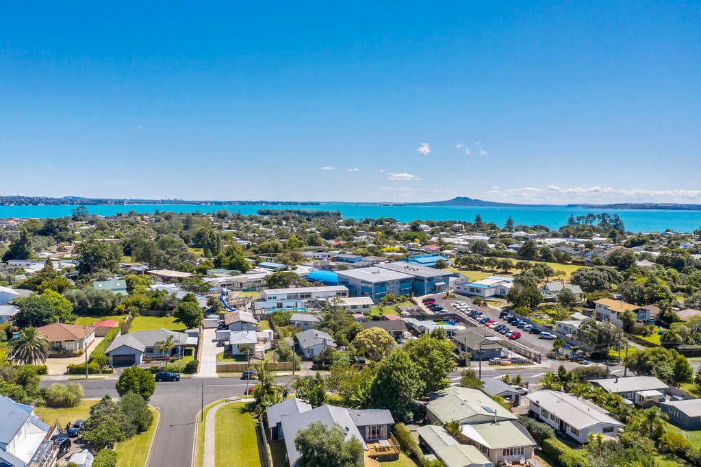 9 Fern Place, Beachlands, Auckland - Carousel 26