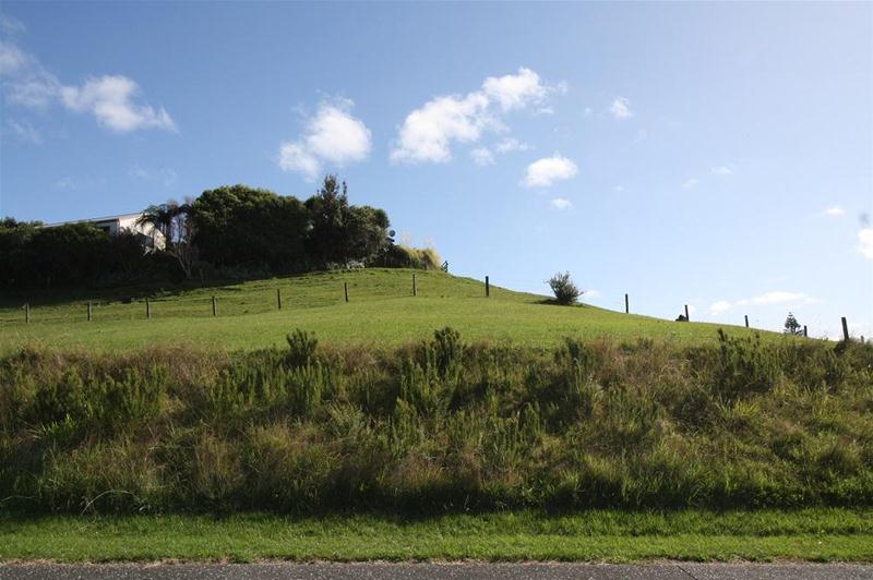 6 Ross Place, Whiritoa, Waihi - Carousel 2