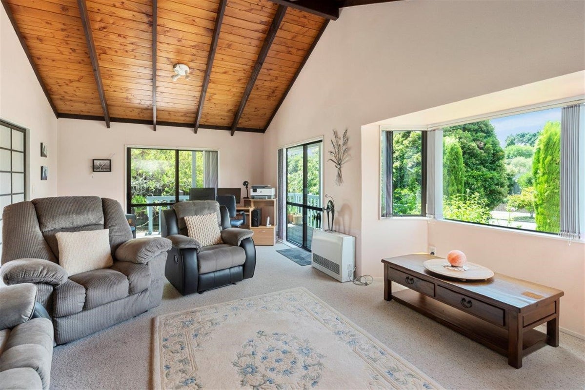 51 Weggery Drive, Waikanae Beach, Waikanae - Carousel 2