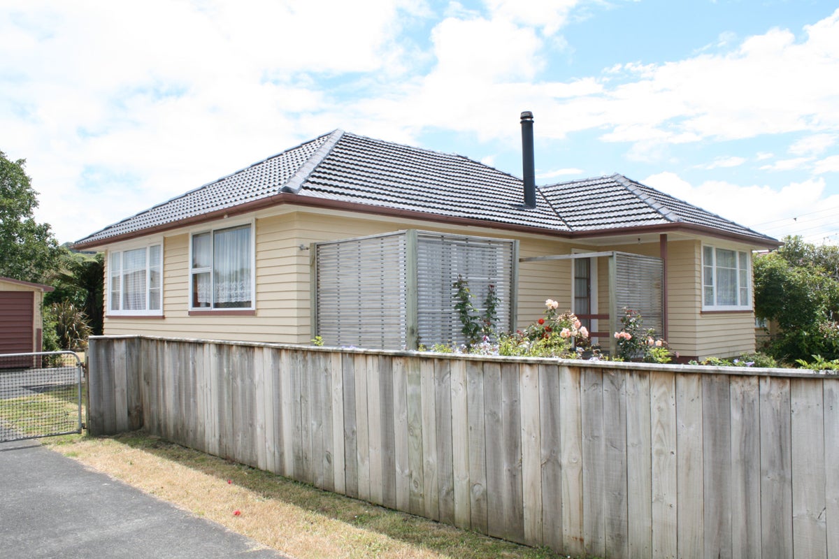 5 Madras Street, Aramoho, Whanganui - Carousel 23