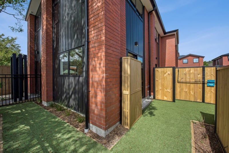 1/1 Milne Crescent, Taita, Lower Hutt - Carousel 1