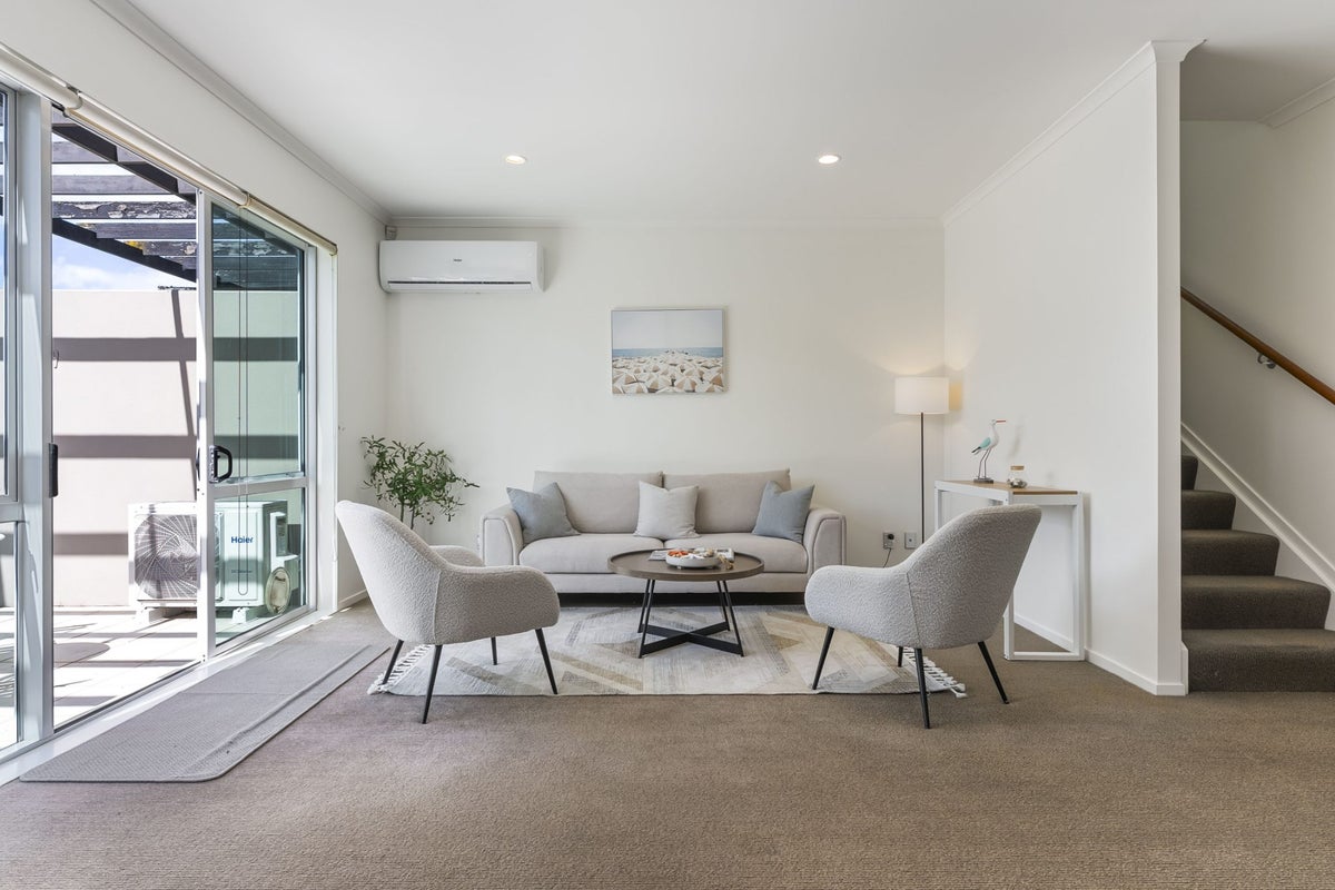 9X Clearwater Cove, West Harbour, Auckland - Carousel 1