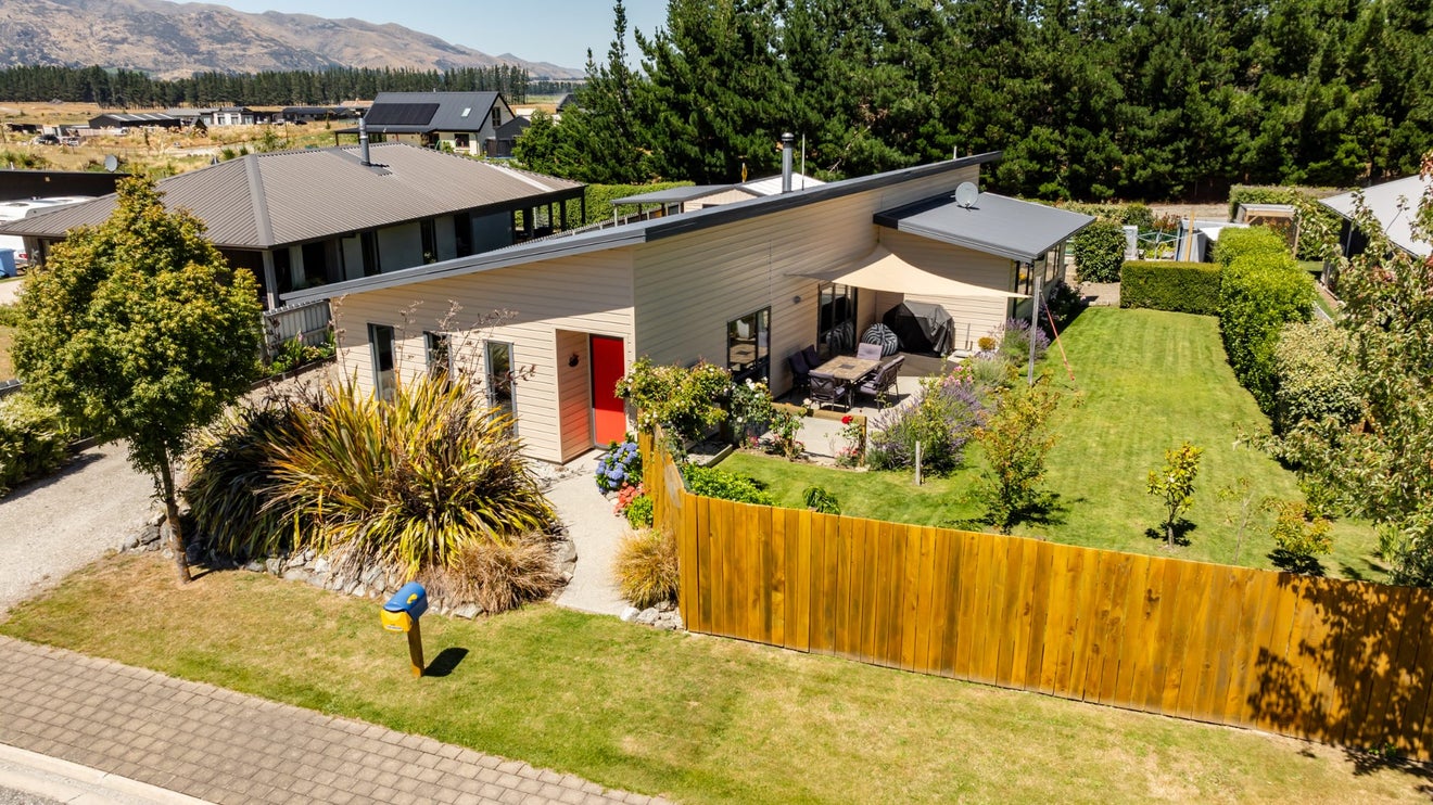 34 Little Maude Drive, Wanaka - Carousel 2