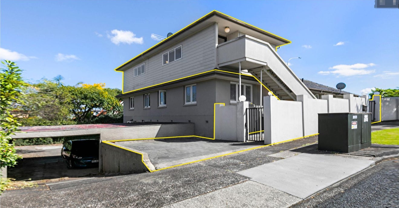 1 Rae Road, Campbells Bay, Auckland - Carousel 1