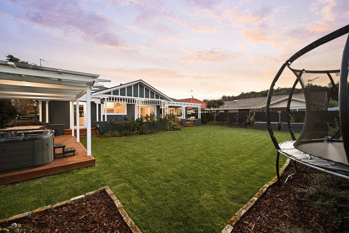 11 Pearsons Avenue, Claudelands, Hamilton - Carousel 24