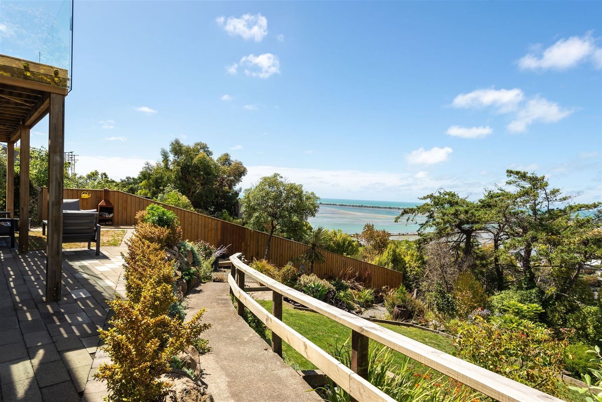 11 Mortens Lane, Mount Pleasant, Christchurch - Carousel 25