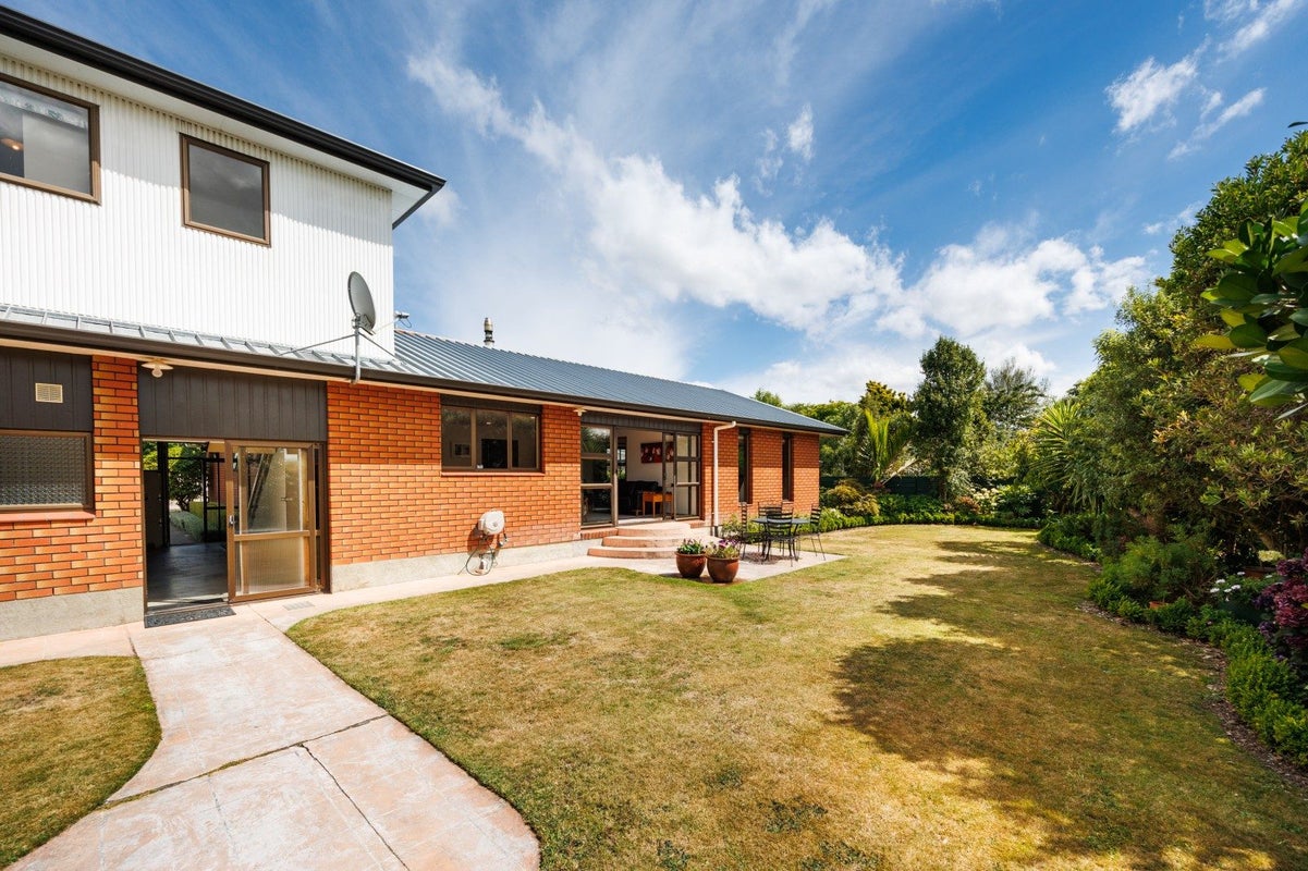 122 Oxford Street, Ashhurst, Ashhurst - Carousel 1