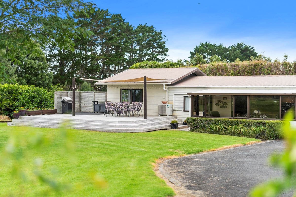 299A Clarks Beach Road, Pukekohe - Carousel 1