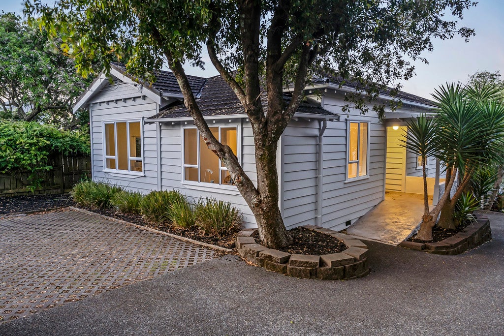 47 Springfield Road, Morningside, Auckland - Carousel 2