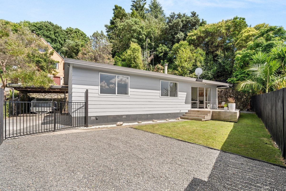 17A Resolution Road, Welcome Bay, Tauranga - Carousel 1