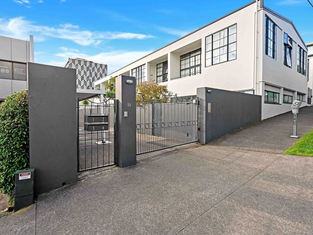 4/19 Crummer Road, Grey Lynn, Auckland - Carousel 18
