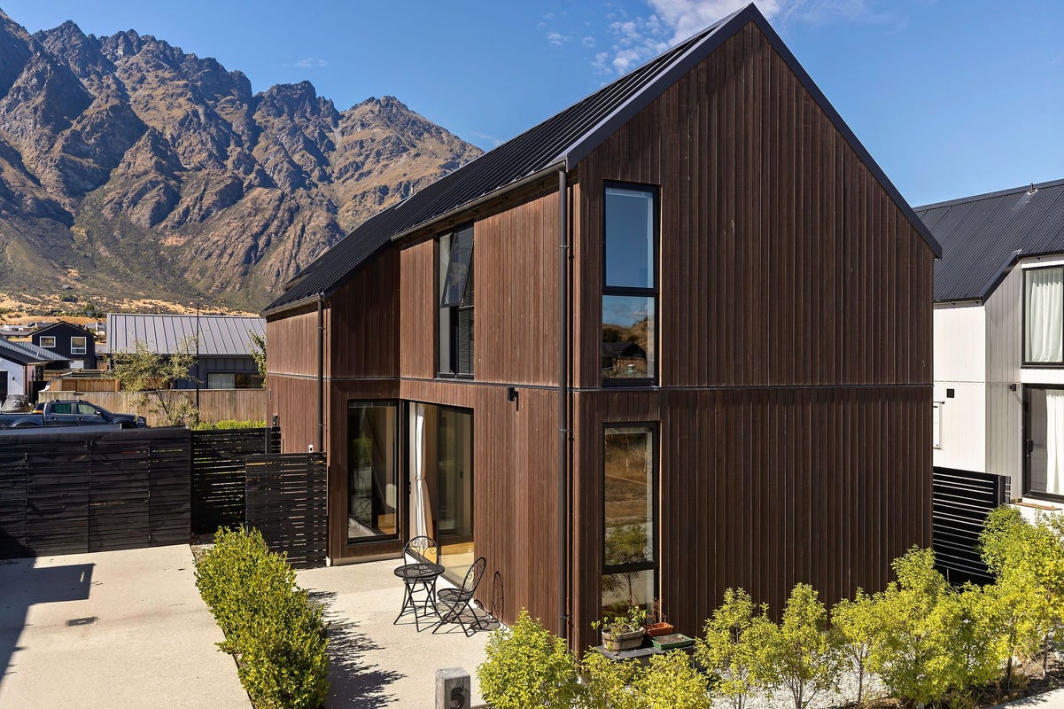 5 Curvey Court, Jacks Point, Queenstown - Carousel 2