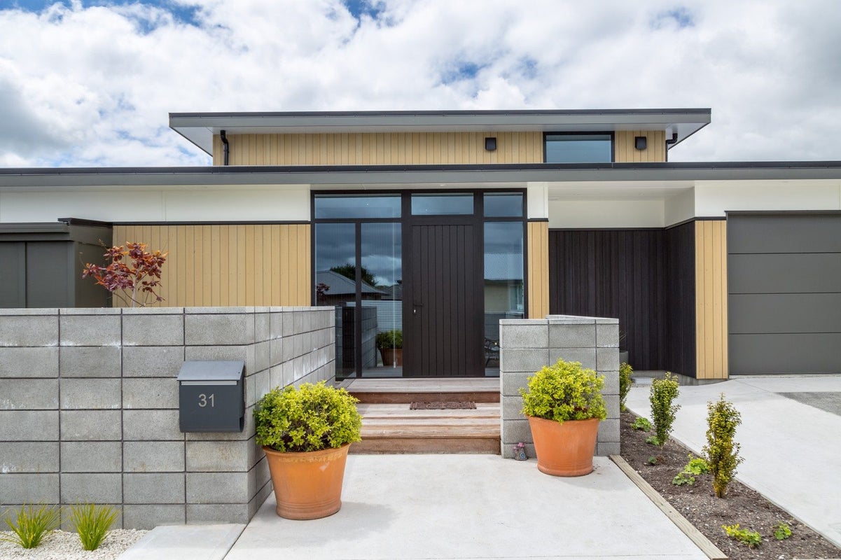 31 Tarata Grove, Lansdowne, Masterton - Carousel 1