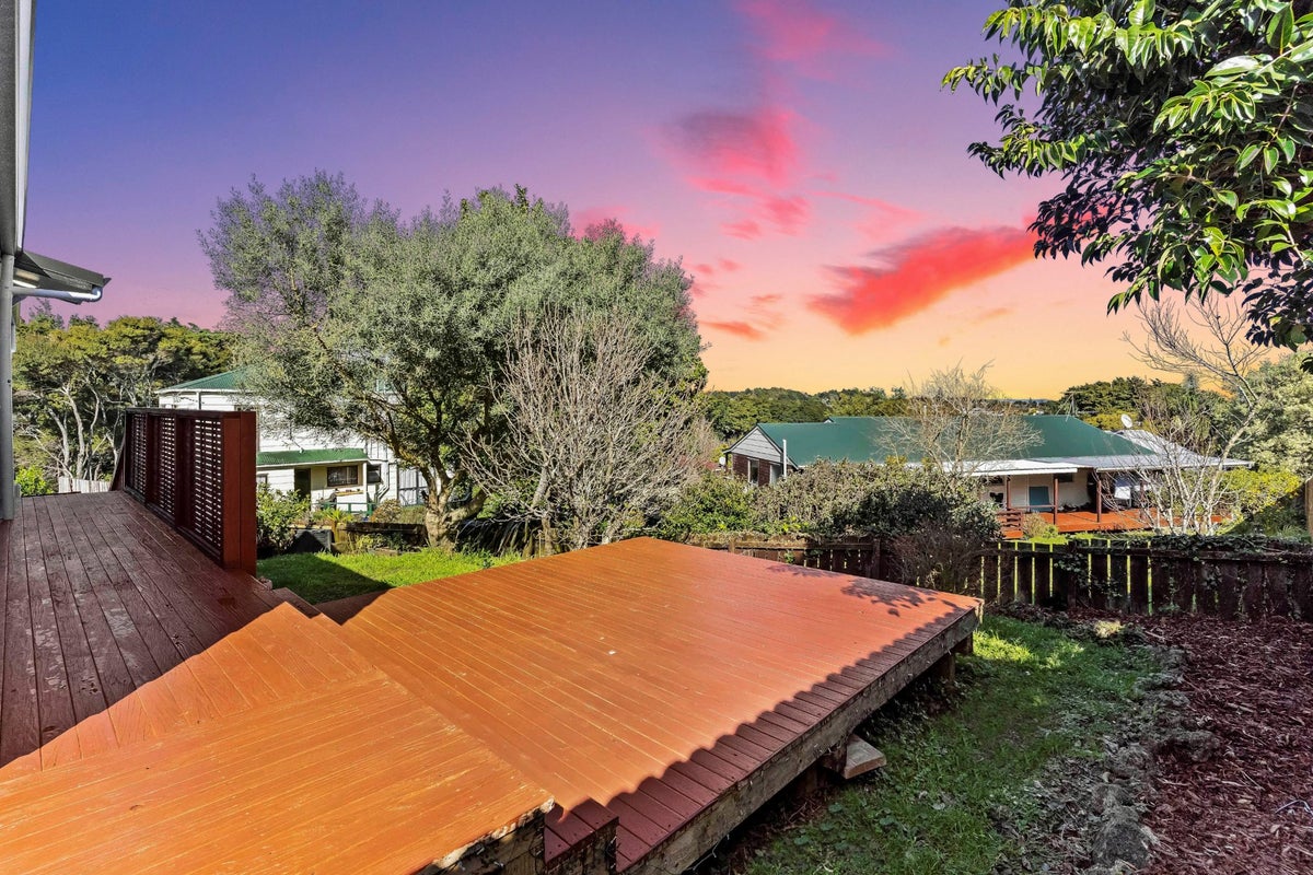 2/30 Eugenia Rise, Totara Heights, Auckland - Carousel 1